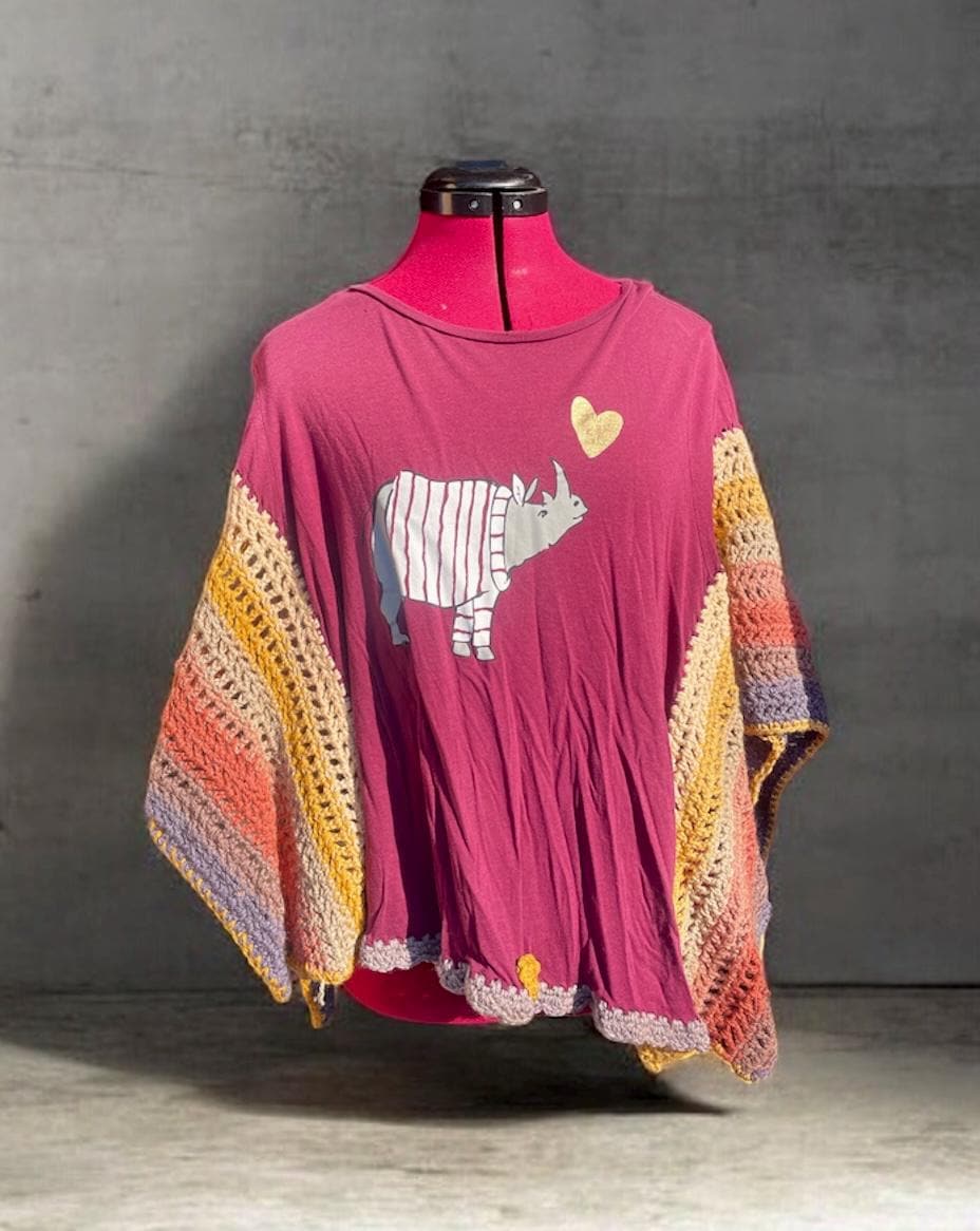 tie dye upcycled tshirt poncho