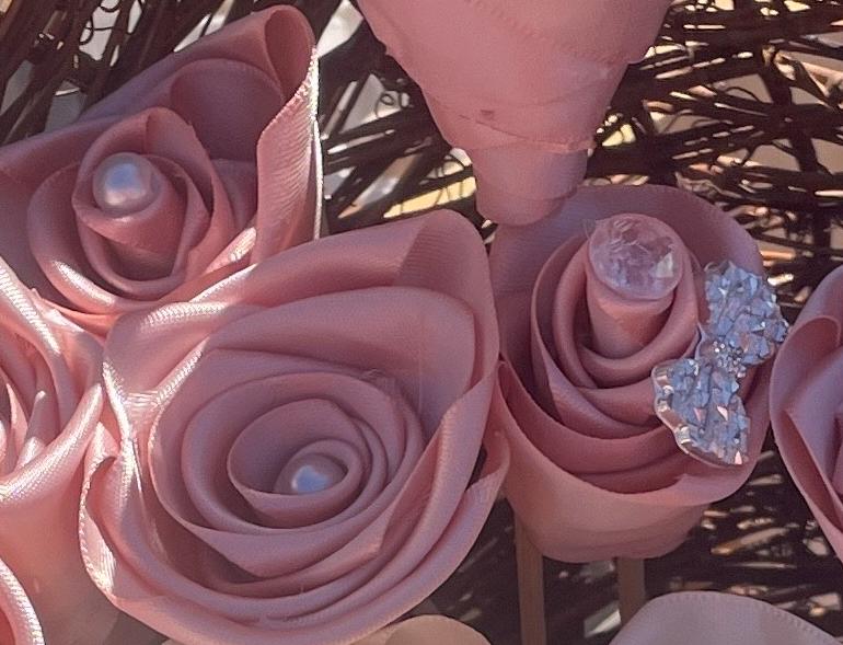 Akasha Infinity flowers.    -Ribbon roses-